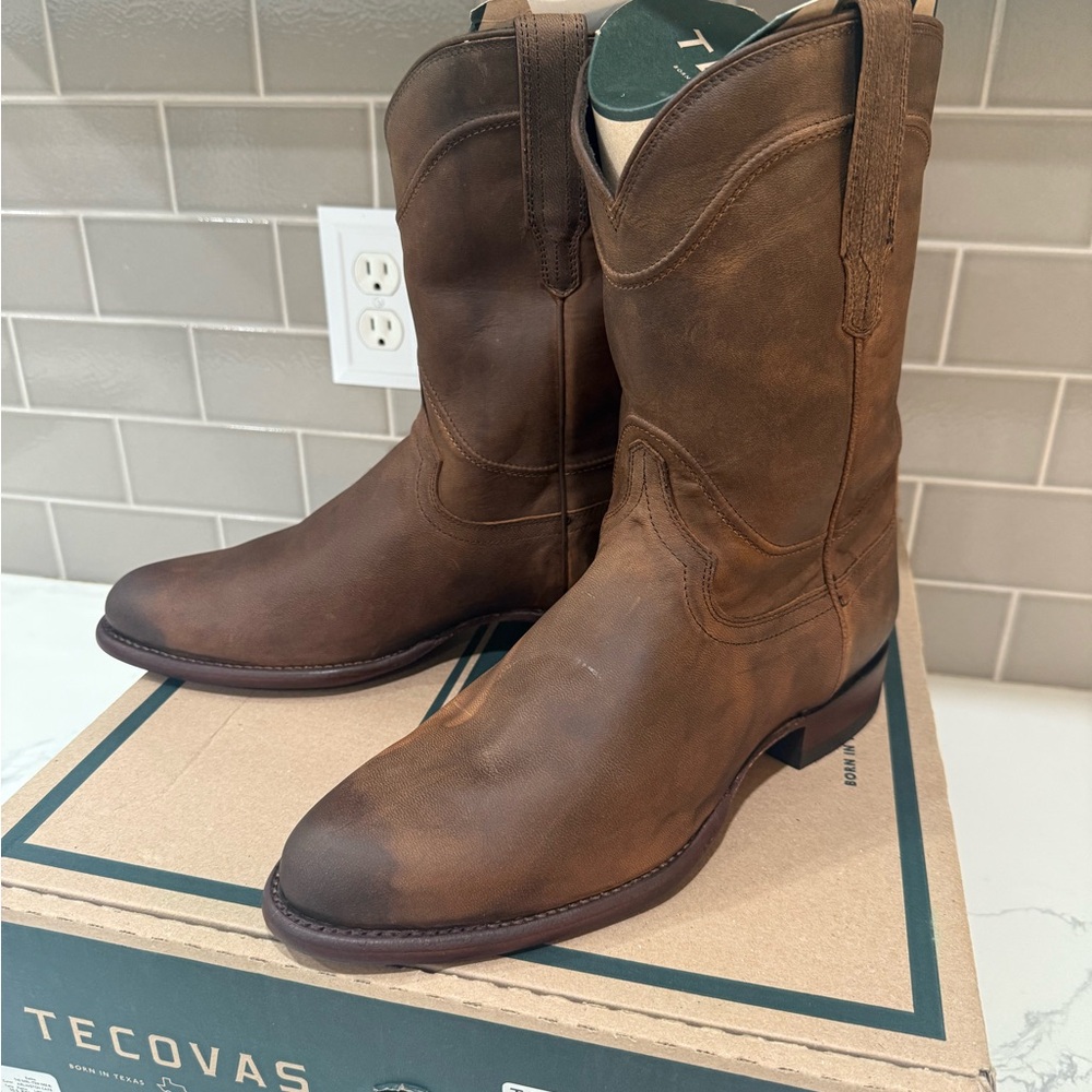 Tecovas The Earl  Rich Tan Leather Western Boots
Wide foot